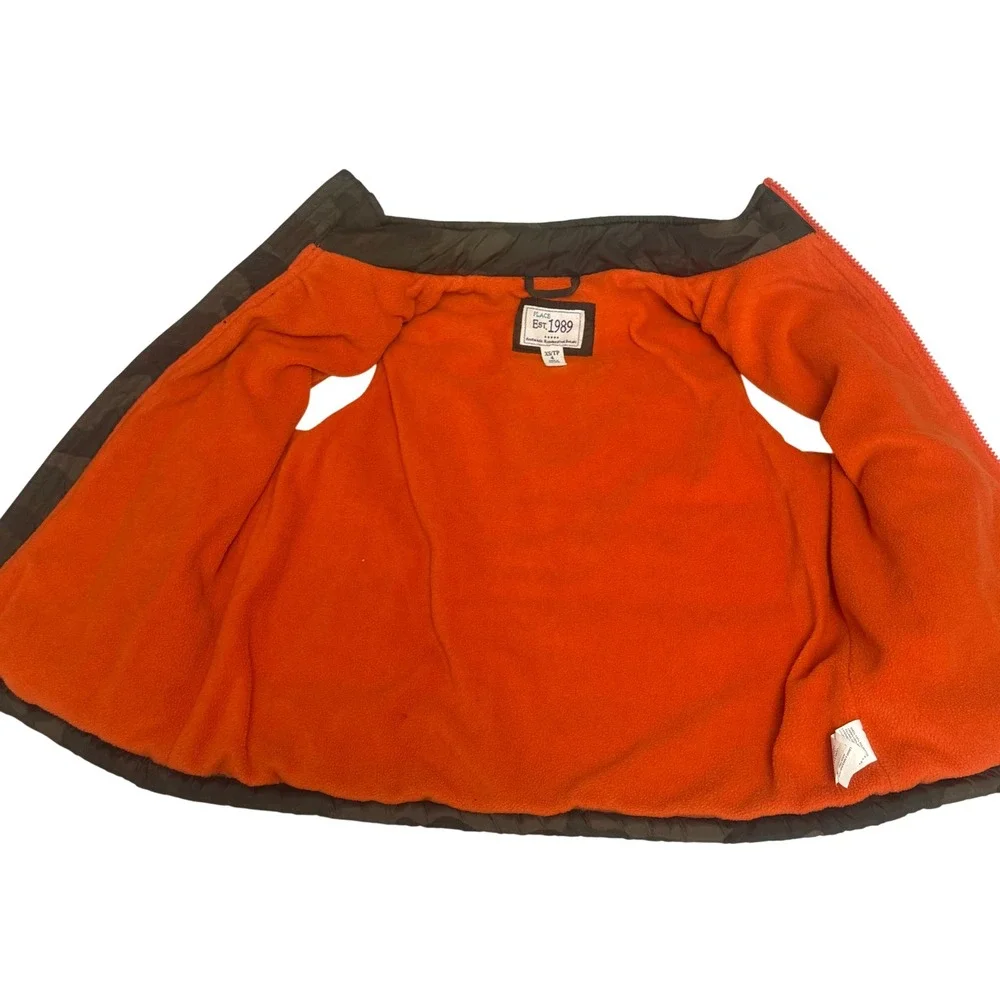 The Childrens Place Boys Camo Puffer Vest Green Orange Fleece Lined XS 4 Zip Up